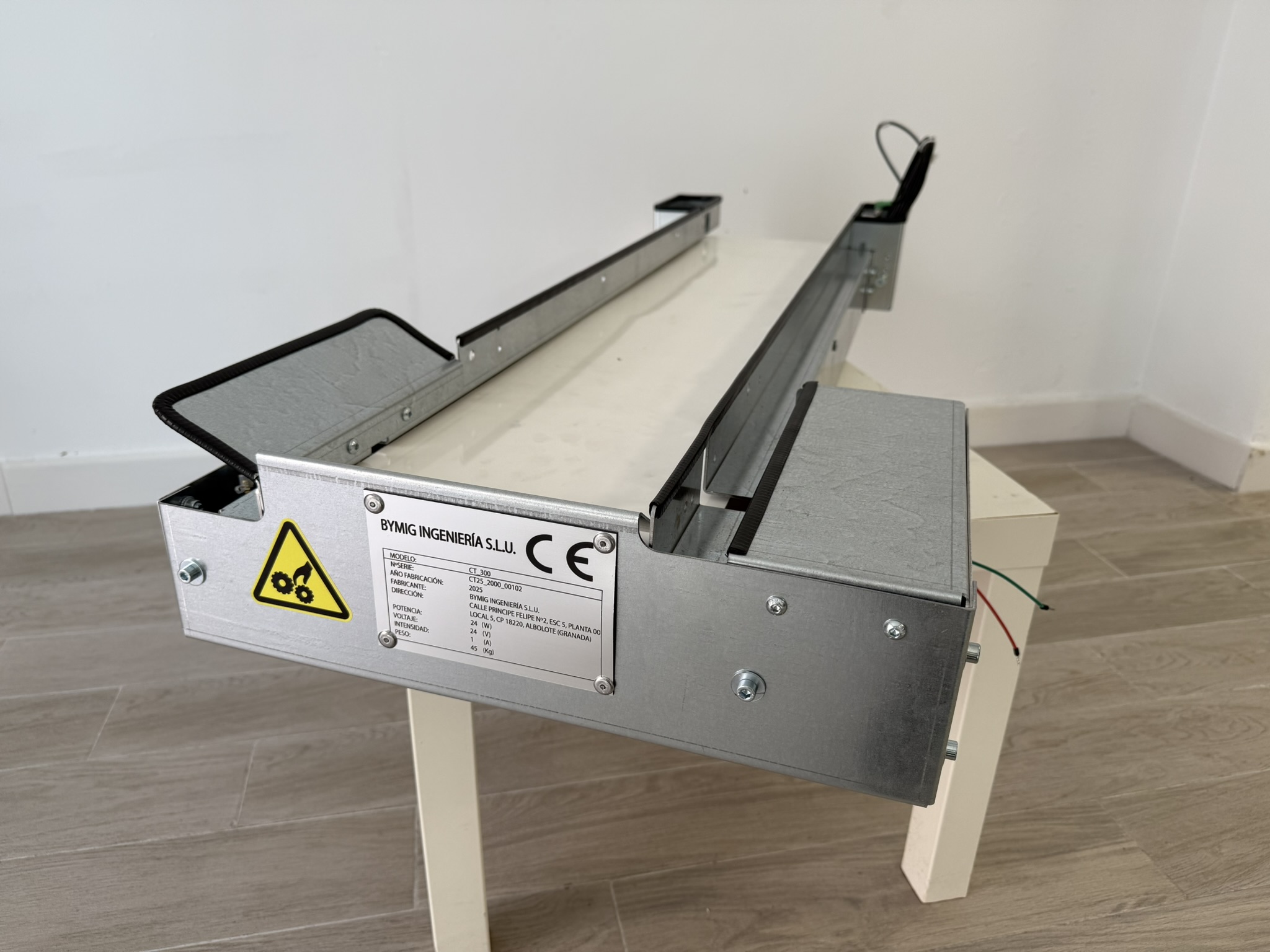 Cinta transportadora para dispensación automática de medicamentos en farmacia
